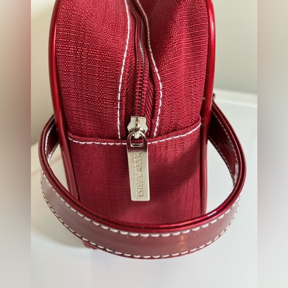 Makeup Bag Red Pattern Vinyl Zipper with Handle Estée Lauder Preloved Gently - Picture 4 of 9